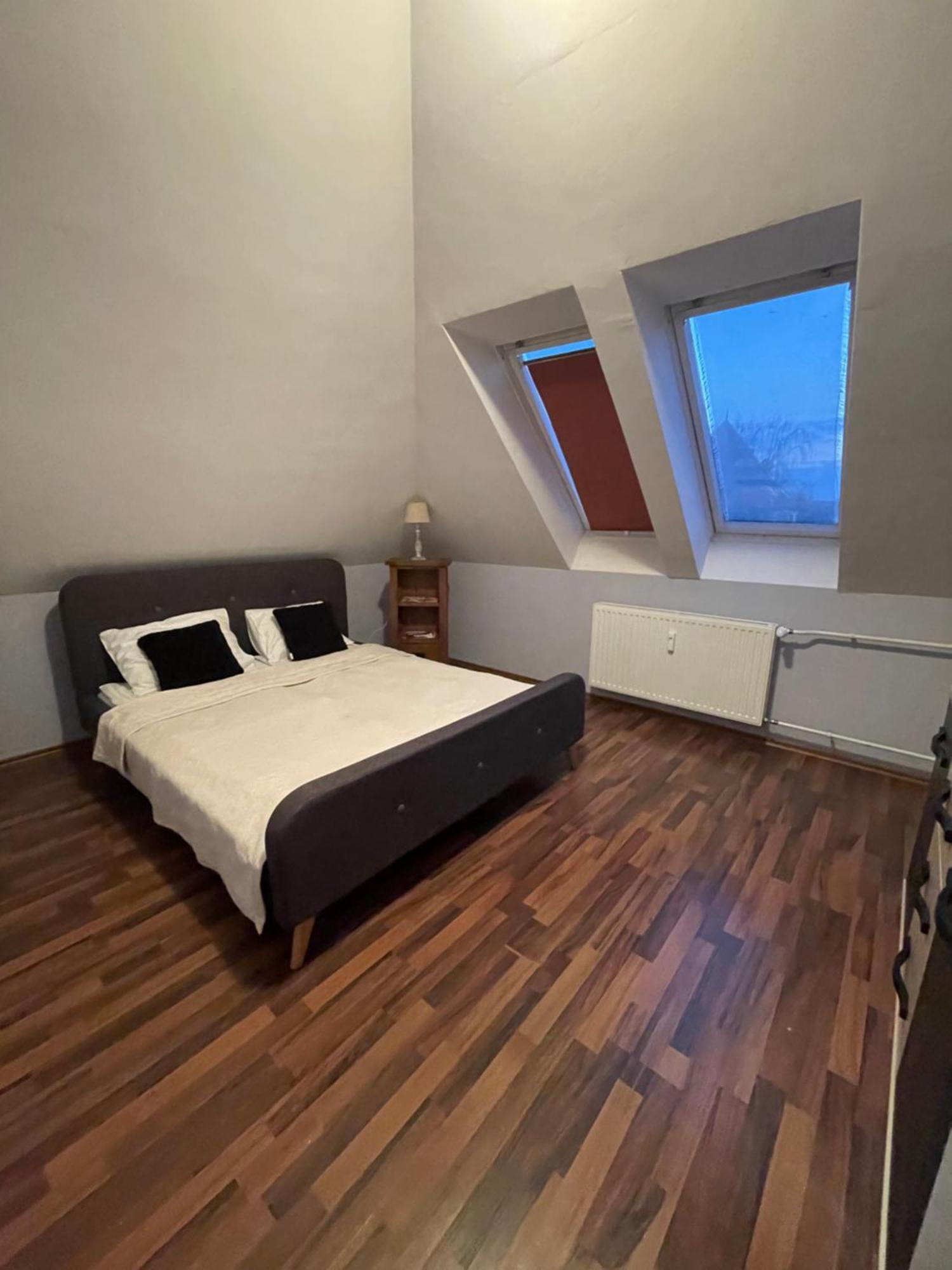 Palank Apartman Mosonmagyaróvár Buitenkant foto