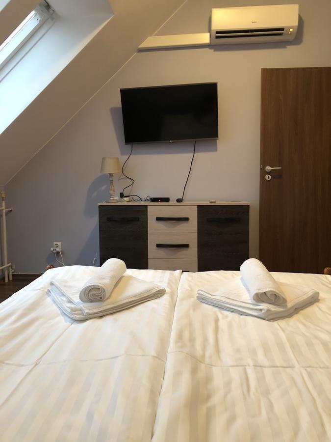 Palank Apartman Mosonmagyaróvár Buitenkant foto